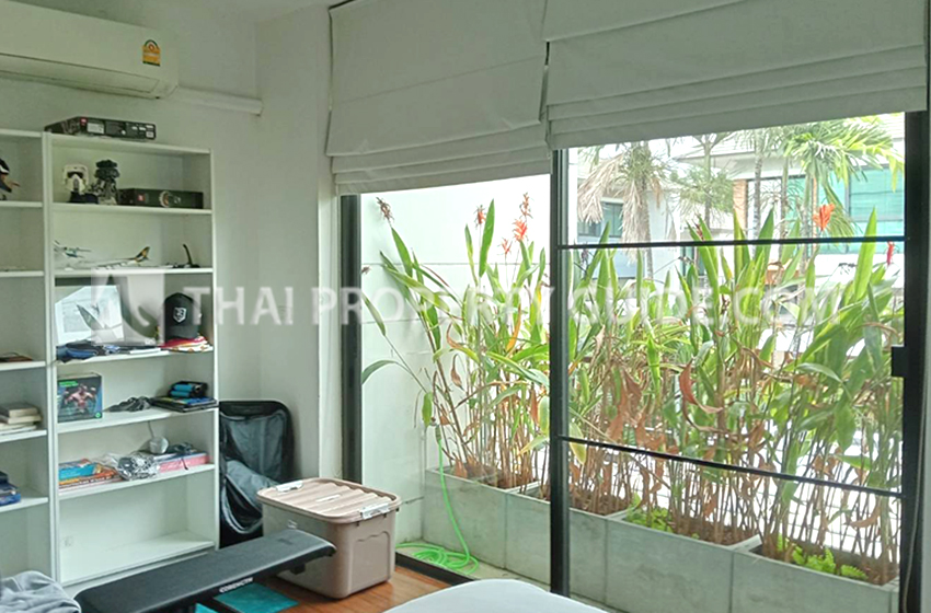 House with Private Pool in Chaengwattana (near Nichada Thani) 